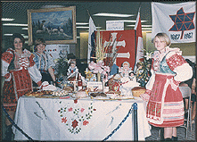 easter_around_the_world_city_hall_1967.GIF (35593 bytes)