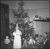 1_anglela_at_finish_danish_gradparents_christmas